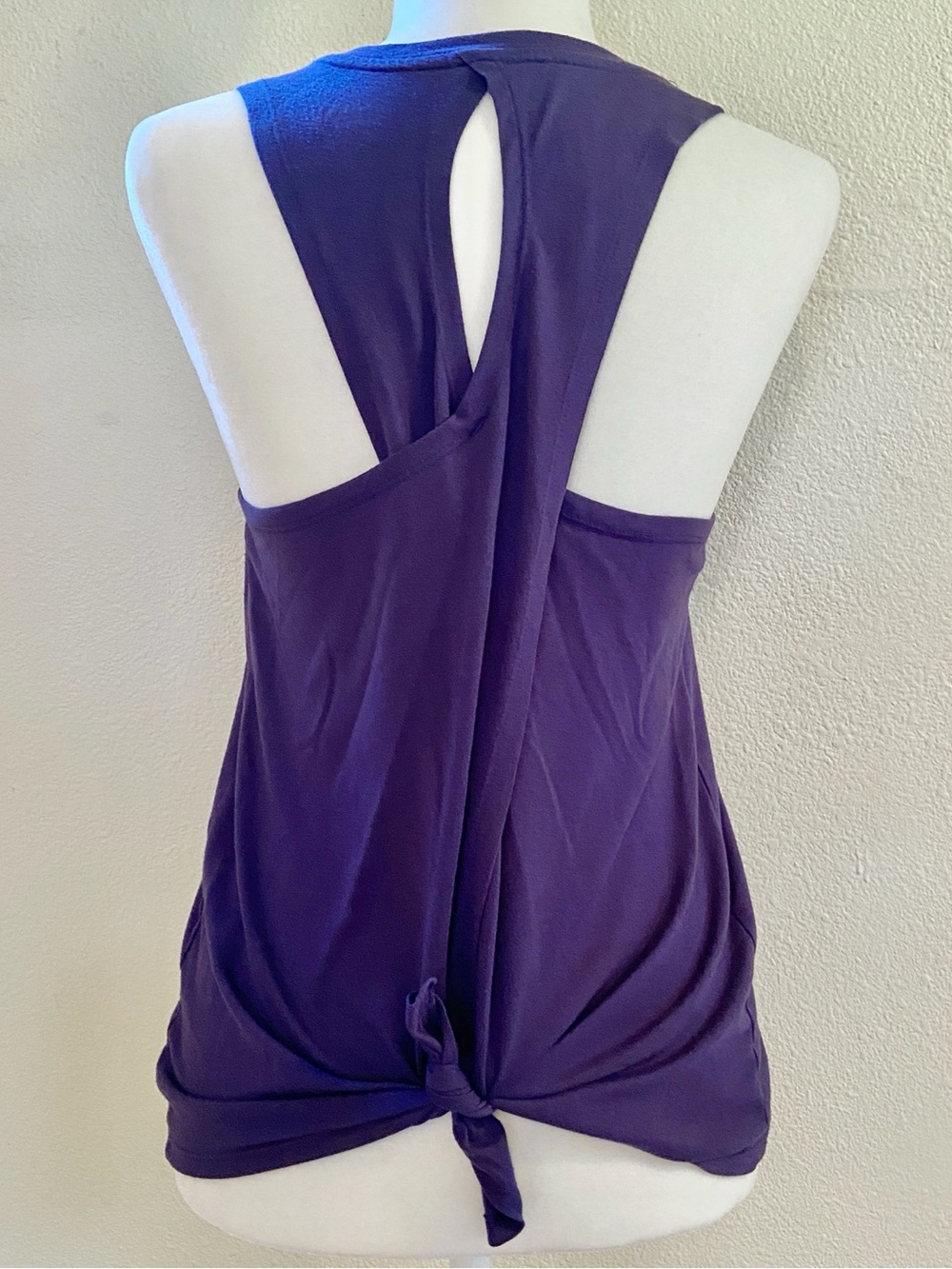 Old Navy Active Tie-Back Workout Tank Purple